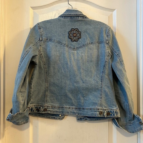 Madison & Max Petite Denim Jacket Embellished Flower Blue Jean Button Up Small - Picture 2 of 12